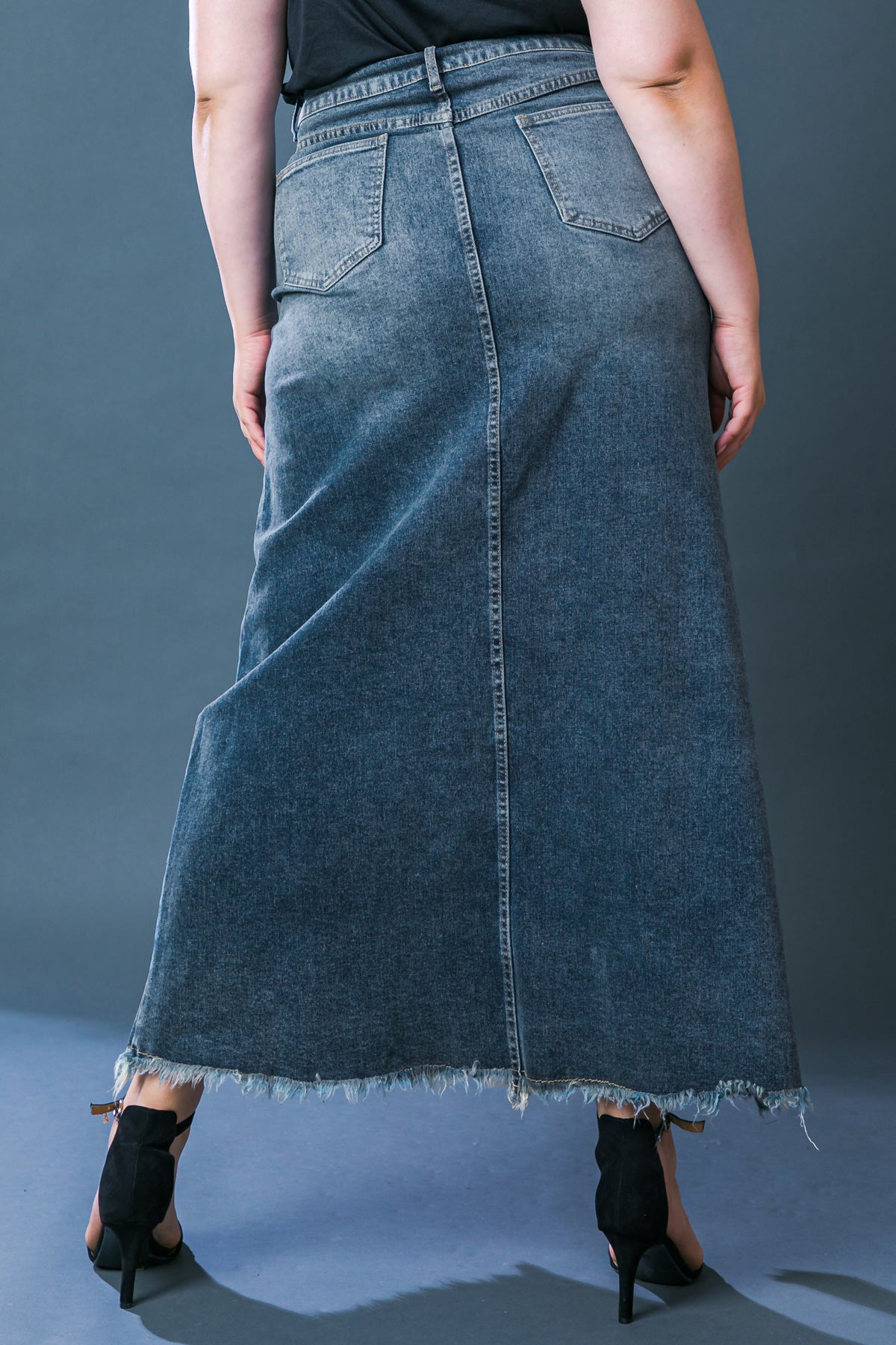 Denim curvy skirt