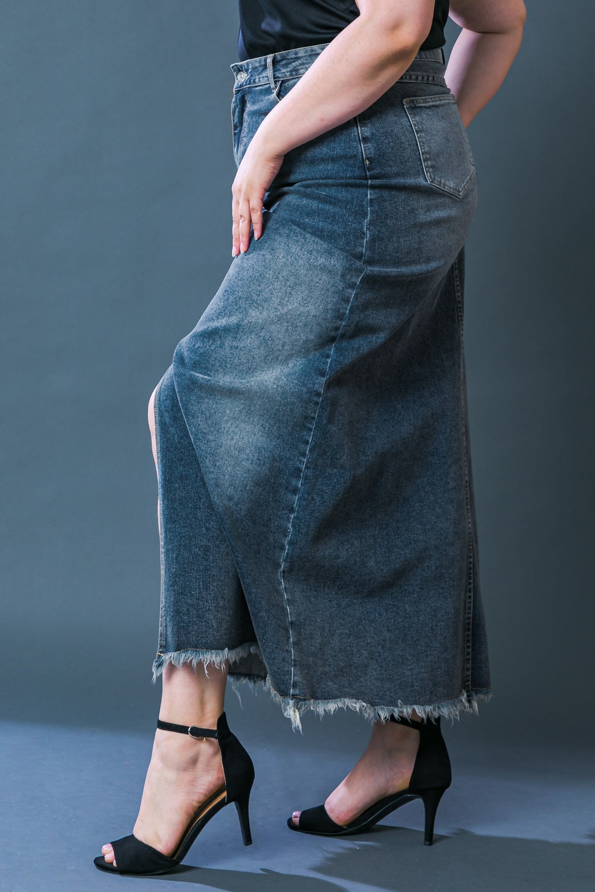 Denim curvy skirt